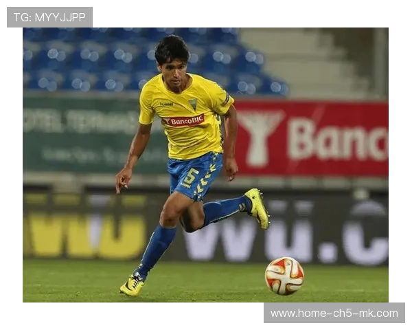 纽卡斯尔特里皮尔挑传找到前点完成最关键破门——战术之光照亮进攻新范式