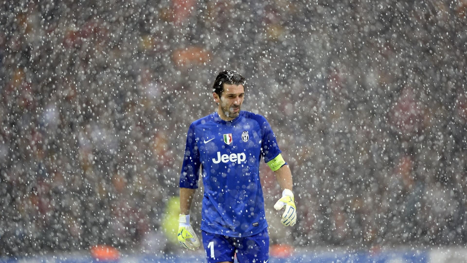 水球快攻战术比利时主导比赛，水球比赛视频片段